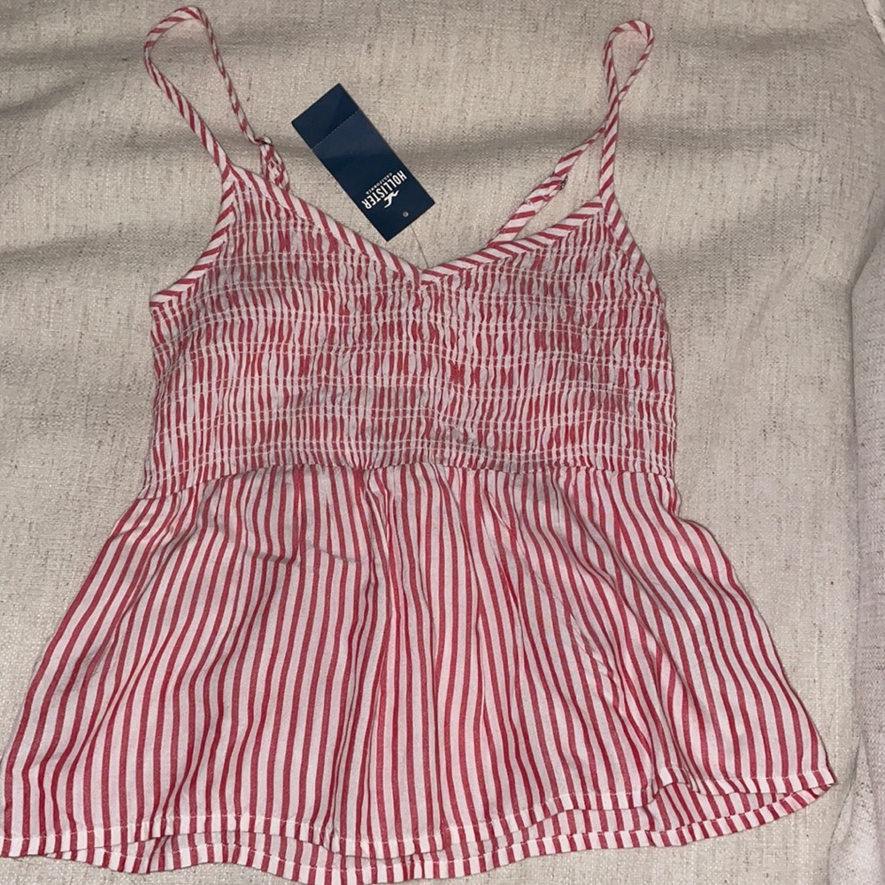 Cropped fitted red and white striped tank top